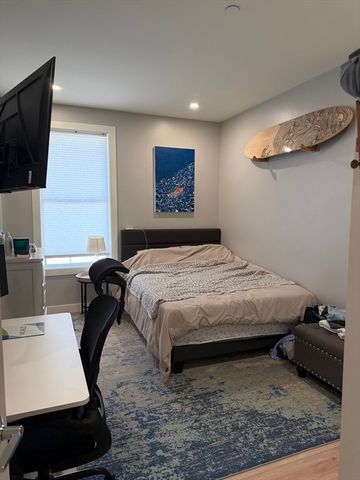 415 East 7th 2, Boston, MA 02127