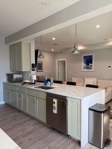 415 East 7th 2, Boston, MA 02127