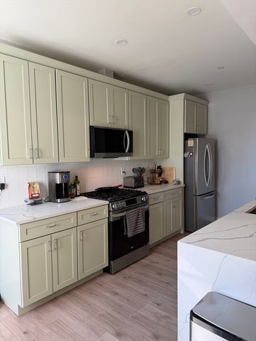 415 East 7th 2, Boston, MA 02127