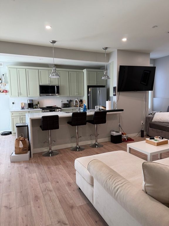 415 East 7th 2, Boston, MA 02127