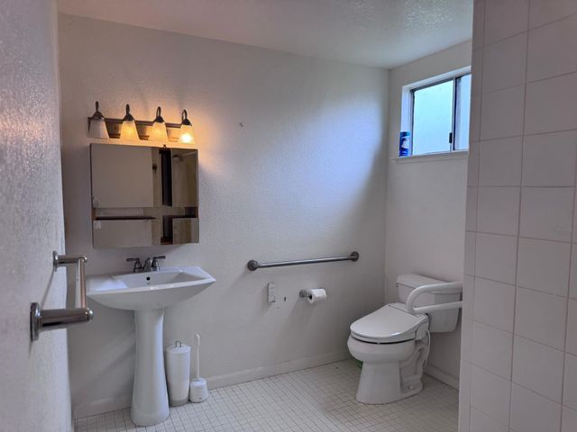 7612 Darla Way, Sacramento, CA 95828