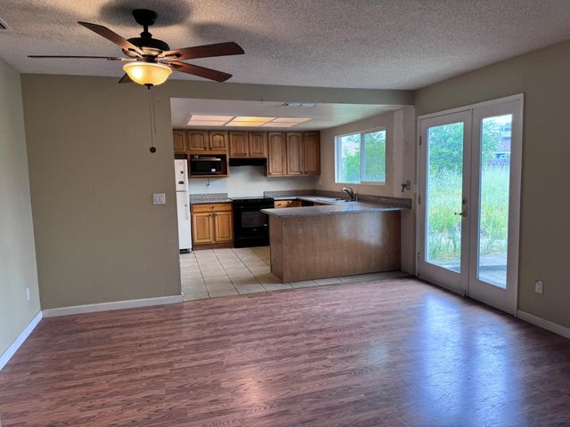 7612 Darla Way, Sacramento, CA 95828