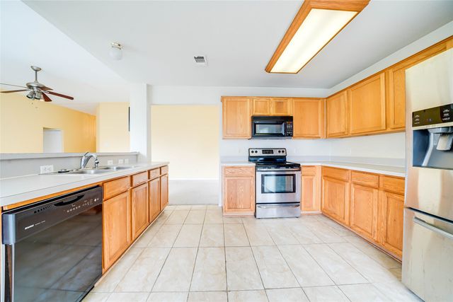 3306 Scenic Glen Drive, Mansfield, TX 76063