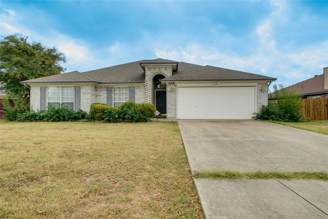 3306 Scenic Glen Drive, Mansfield, TX 76063