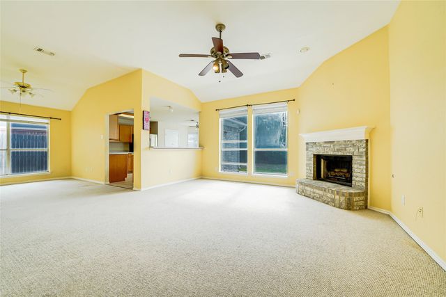 3306 Scenic Glen Drive, Mansfield, TX 76063