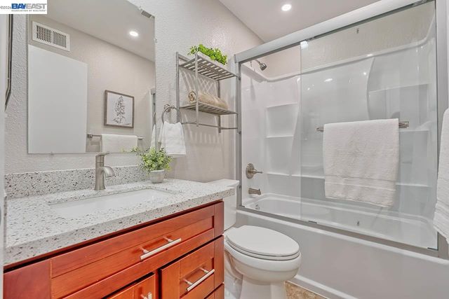 4556 Reyes Dr, Union City, CA 94587