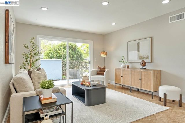 4556 Reyes Dr, Union City, CA 94587