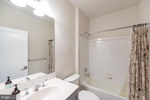 37 BOILER CT, Phoenixville, PA 19460