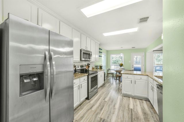 38 Tallow Hill Place, Spring, TX 77382