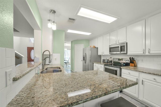 38 Tallow Hill Place, Spring, TX 77382