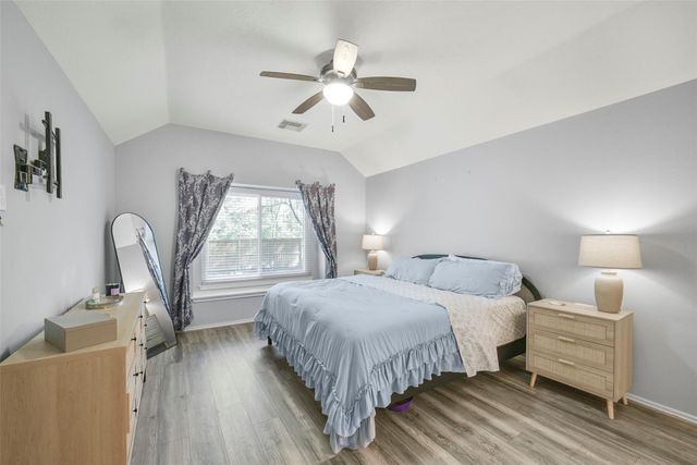 38 Tallow Hill Place, Spring, TX 77382