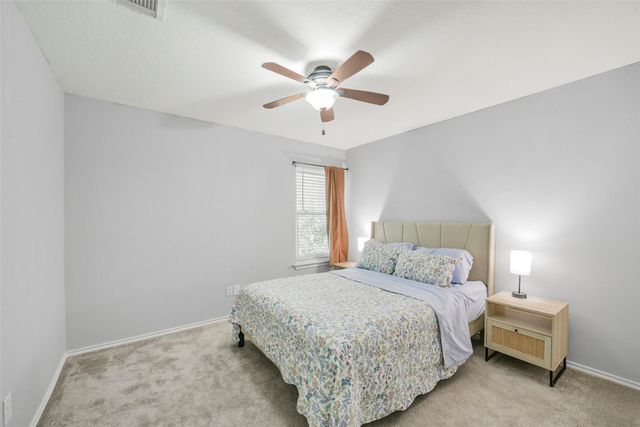 38 Tallow Hill Place, Spring, TX 77382