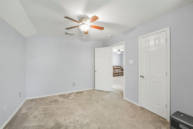 38 Tallow Hill Place, Spring, TX 77382