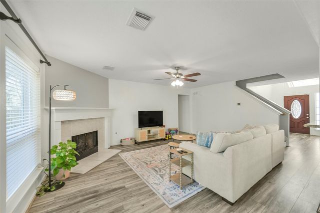 38 Tallow Hill Place, Spring, TX 77382