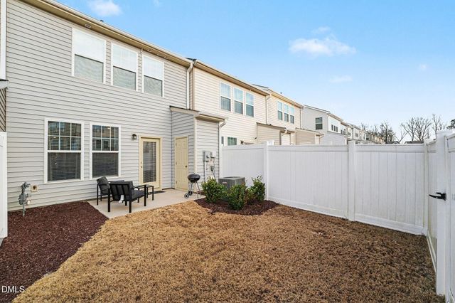 18 Clear Bead Court, Clayton, NC 27527