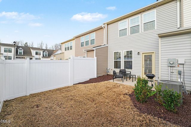 18 Clear Bead Court, Clayton, NC 27527