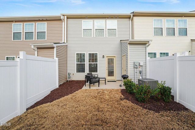 18 Clear Bead Court, Clayton, NC 27527