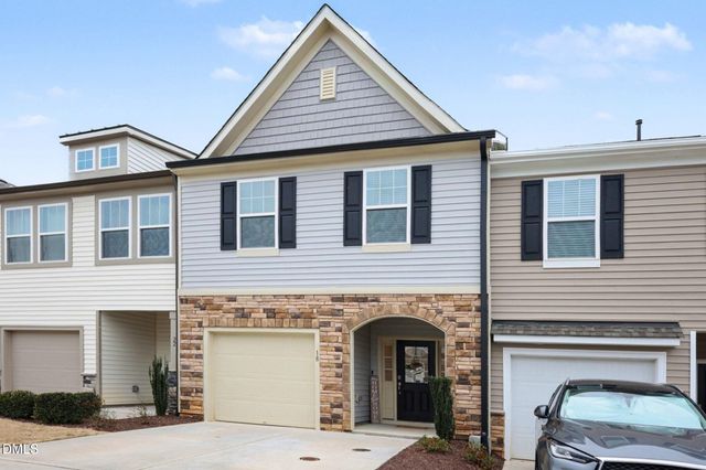 18 Clear Bead Court, Clayton, NC 27527