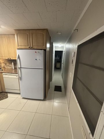 562 NE 47th St, Lot 393, Deerfield Beach, FL 33064