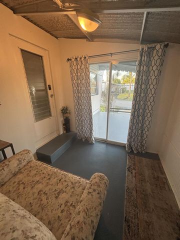 562 NE 47th St, Lot 393, Deerfield Beach, FL 33064