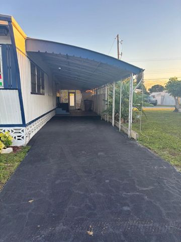 562 NE 47th St, Lot 393, Deerfield Beach, FL 33064