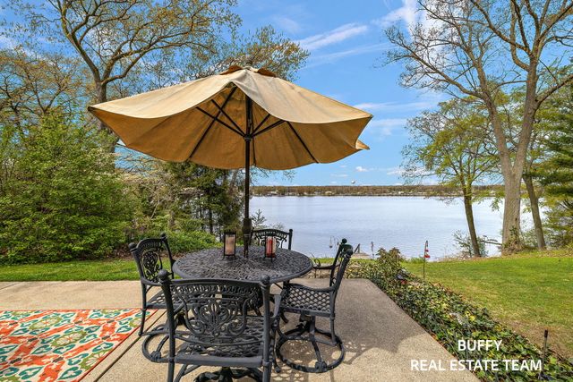 3850 Highgate Road, Norton Shores, MI 49441