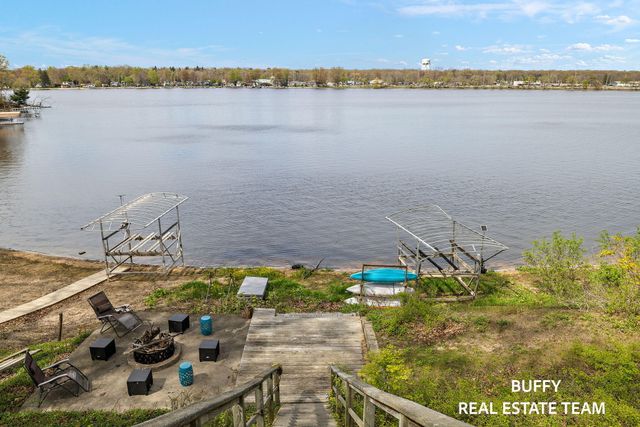 3850 Highgate Road, Norton Shores, MI 49441
