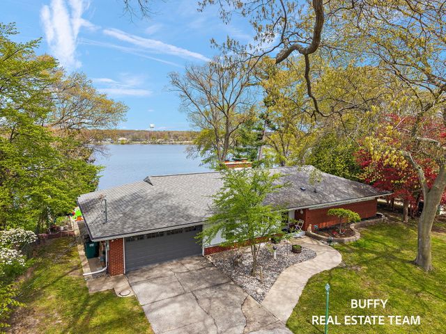 3850 Highgate Road, Norton Shores, MI 49441