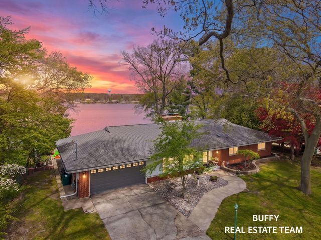 3850 Highgate Road, Norton Shores, MI 49441