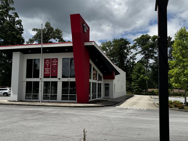 1507 N Jackson St, Tullahoma, TN 37388