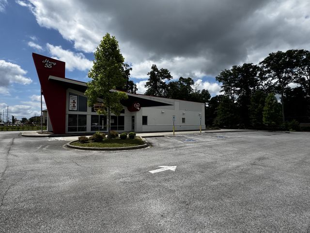1507 N Jackson St, Tullahoma, TN 37388
