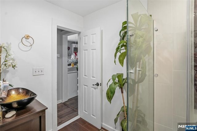 283 Hamilton Place, Hackensack, NJ 07601