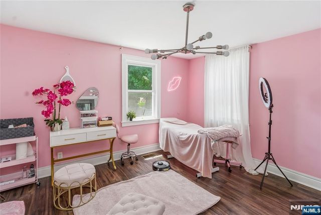 283 Hamilton Place, Hackensack, NJ 07601