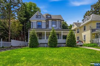 283 Hamilton Place, Hackensack, NJ 07601