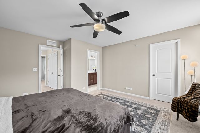 1160 Evergreen Avenue, Des Plaines, IL 60016