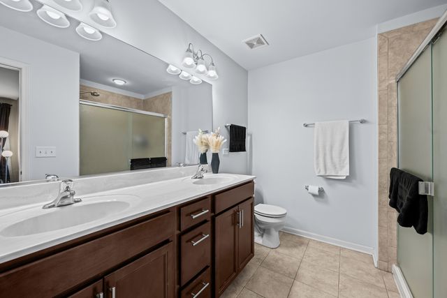 1160 Evergreen Avenue, Des Plaines, IL 60016