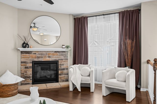 1160 Evergreen Avenue, Des Plaines, IL 60016