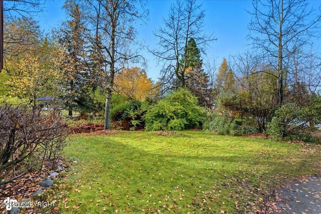 2635 Latouche Street, Anchorage, AK 99508