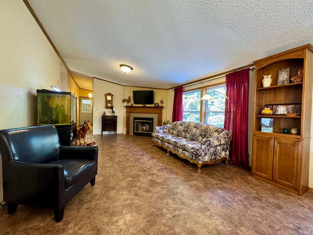 33801 30th St SW, Max, ND 58759