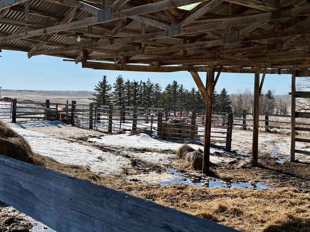 33801 30th St SW, Max, ND 58759