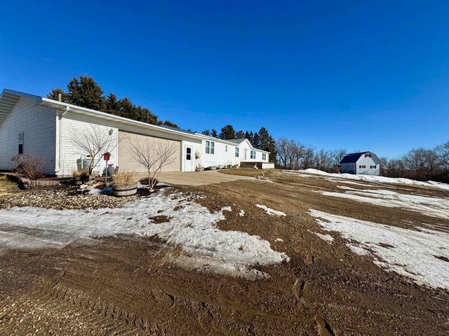 33801 30th St SW, Max, ND 58759