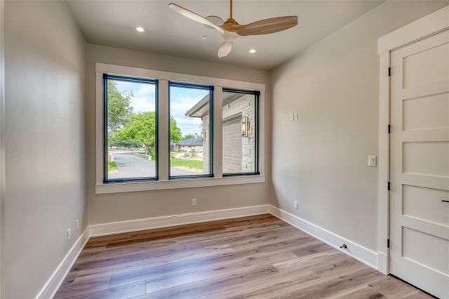 106 Edwards CIR, Horseshoe Bay, TX 78657