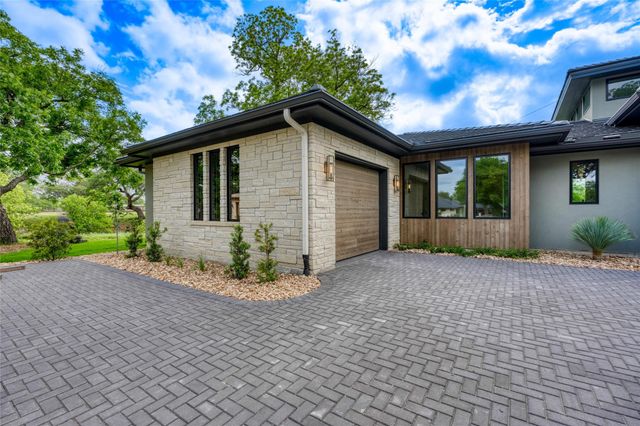 106 Edwards CIR, Horseshoe Bay, TX 78657