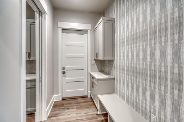 106 Edwards CIR, Horseshoe Bay, TX 78657