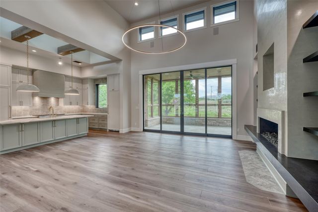 106 Edwards CIR, Horseshoe Bay, TX 78657