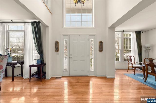 48 Bovensiepen Court, Roseland, NJ 07068