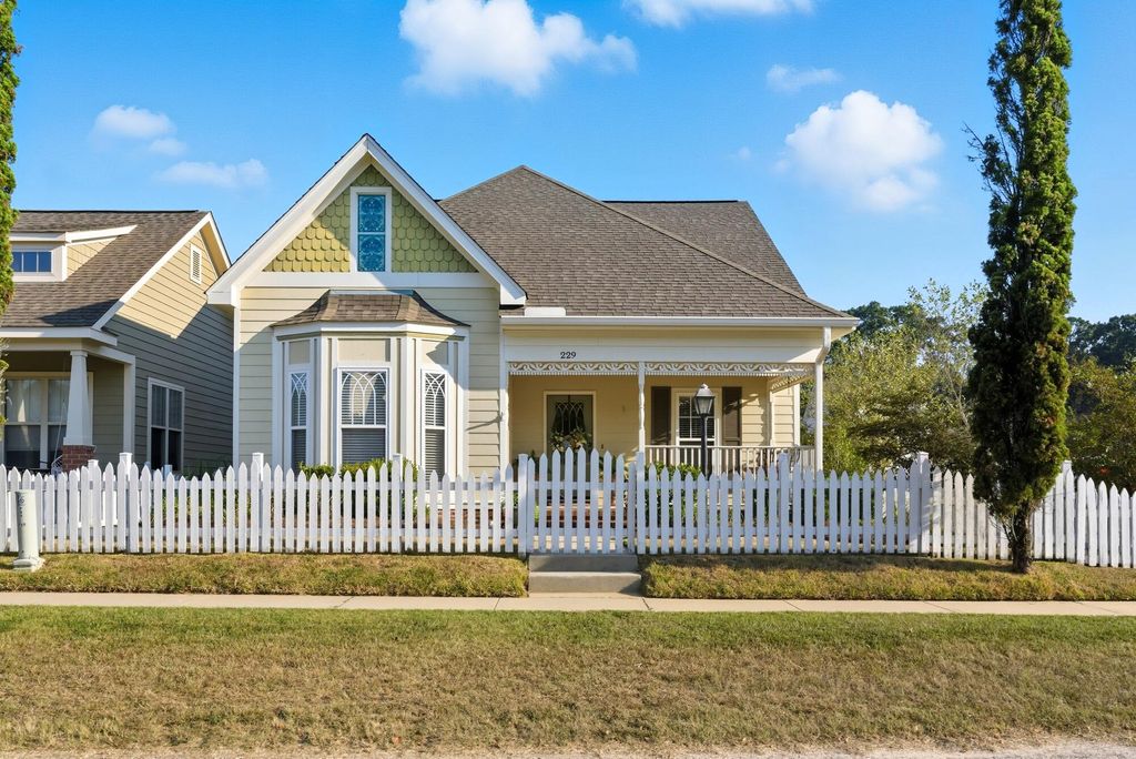 229 Legacy Blvd., Hattiesburg, MS 39402