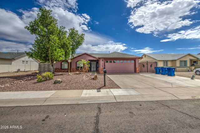 1757 W RAY Lane, Apache Junction, AZ 85120