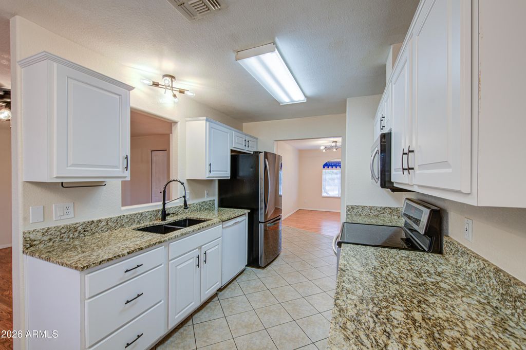 1757 W RAY Lane, Apache Junction, AZ 85120 — photo 2