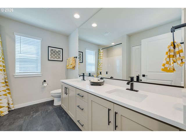 18635 WARM SPRINGS St 4, Sandy, OR 97055